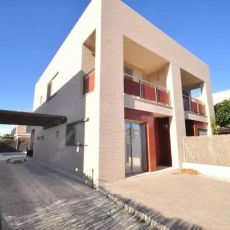 Moderna 8 Personas En Apartment Cambrils